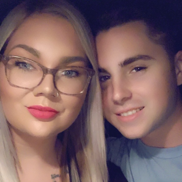 Meet your Posher, Ashley - Picture 2 of 4